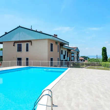 Apartment Emerald - Regarda Travel